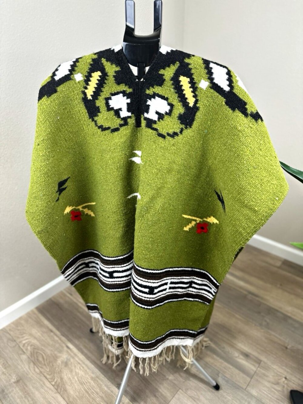 Unbranded Wool Poncho One Size Green Southwestern Geometric Fringe Unisex